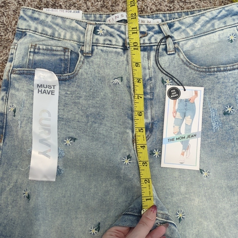 Tinseltown distressed floral embroidered hi-rise the mom jeans - Picture 8 of 13